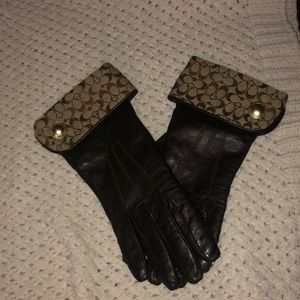 Coach leather gloves